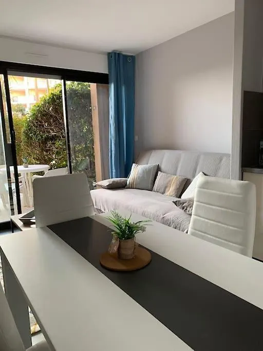 Azur 015 Yourhosthelper Classe 2 Etoiles Cannes Fransa